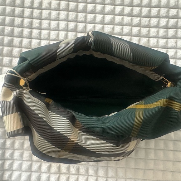 Burberry Rose Clutch - Picture 6 of 7